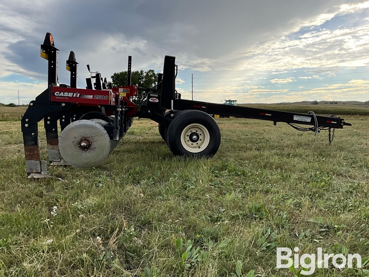 2018-case-ih-2500-ecolo-til-7-shank-ripper-w/elk-creek-caddy-image-4