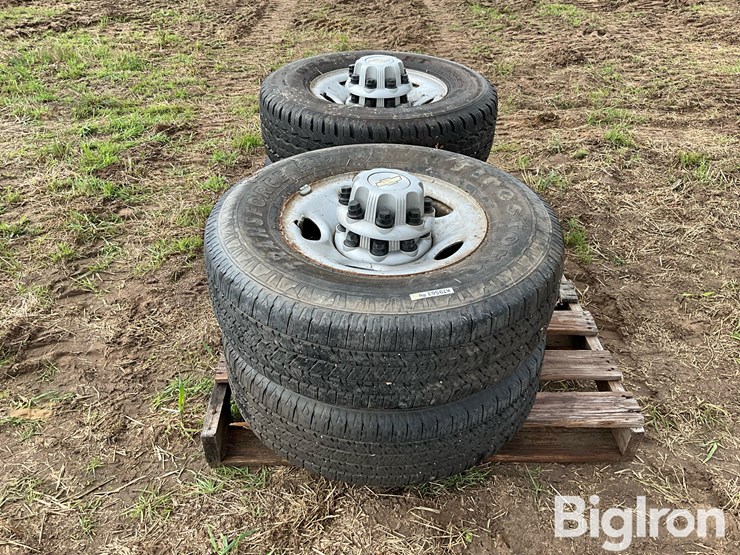 chevrolet-16”-pickup-tires-on-rims-image-4