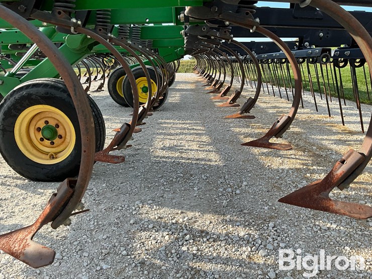 2016-john-deere-2210l-45’-field-cultivator-image-18