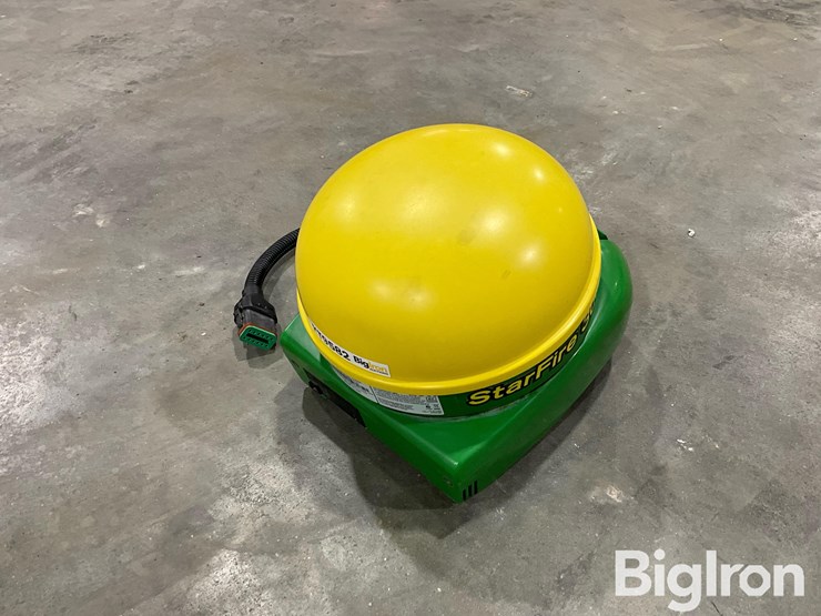 john-deere-starfire-3000-gps-receiver-image-4