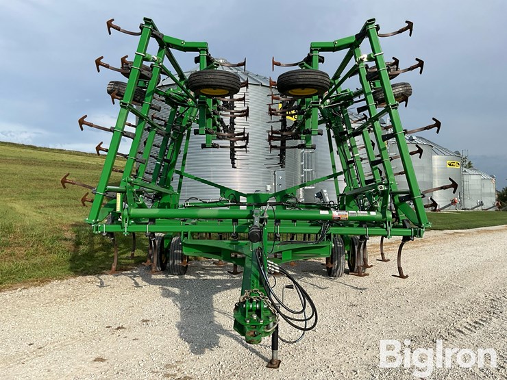 2016-john-deere-2210l-45’-field-cultivator-image-2