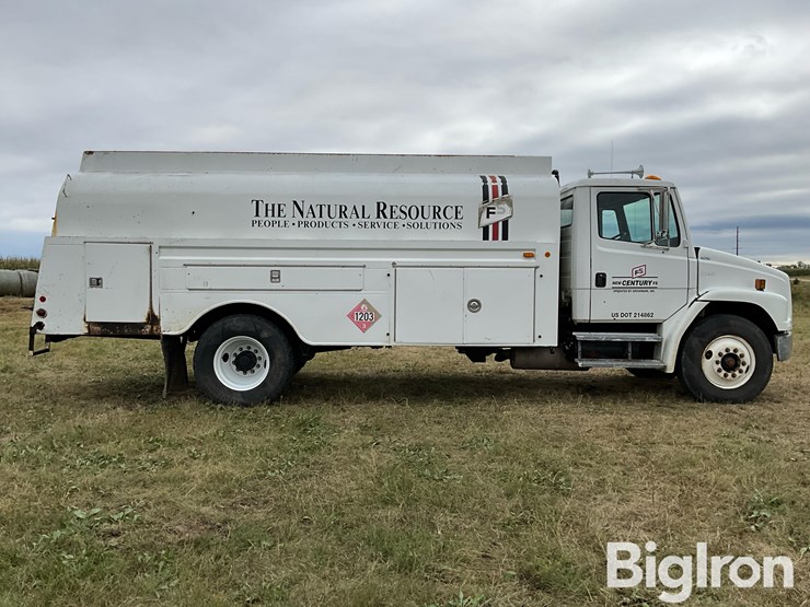1999-freightliner-fl70-s/a-fuel-truck-image-4