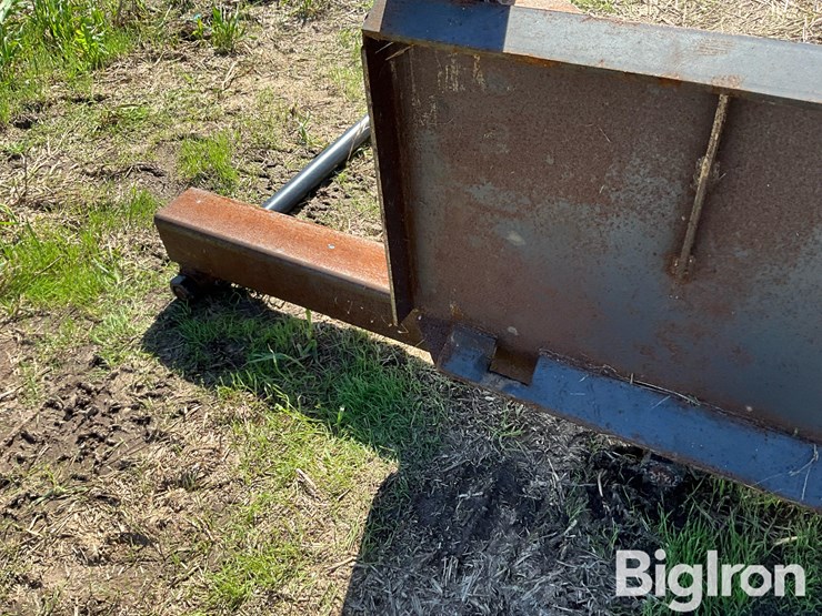 three-bale-spear-skid-steer-attachment-image-10