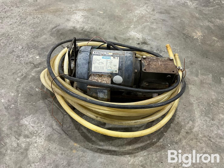 john-blue-21630-100gph-chemigation-pump-image-2