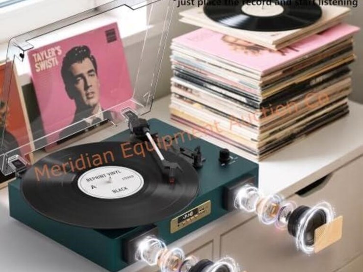 bluetooth-vinyl-record-player-with-digital-display-image-8