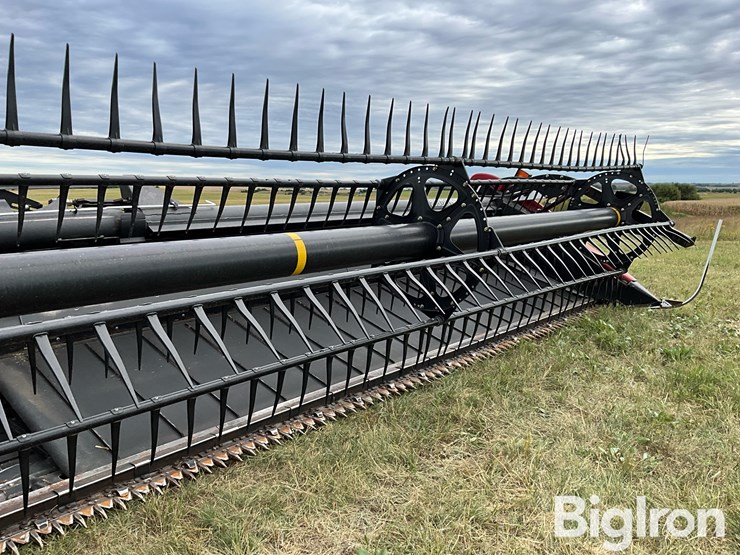 2011-case-2162-40’-flex-draper-header-image-9