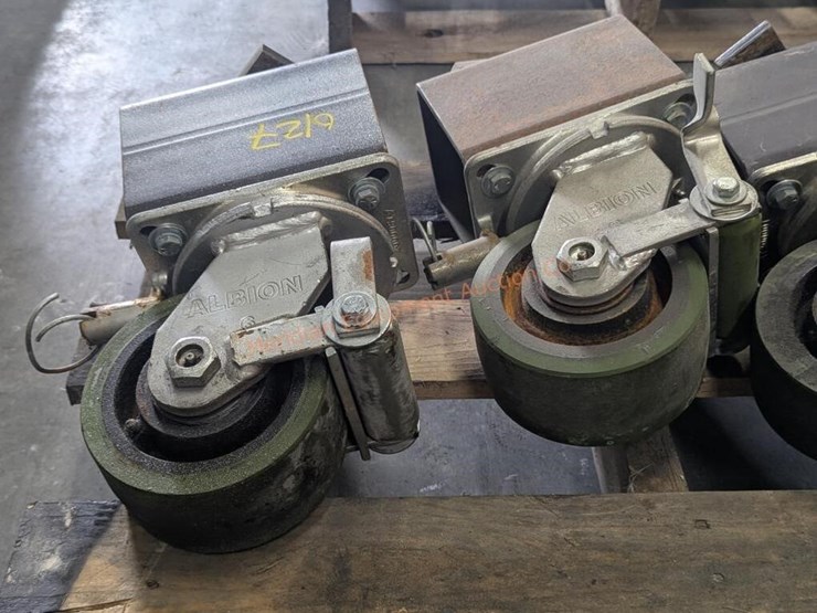 6"-hd-albion-caster-wheels-w/-sb-container-locks-image-5