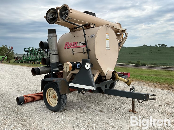 rem-1026b-grain-vac-image-3