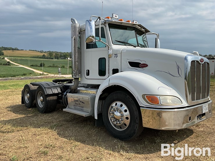 2014-peterbilt-384-t/a-truck-tractor-image-3