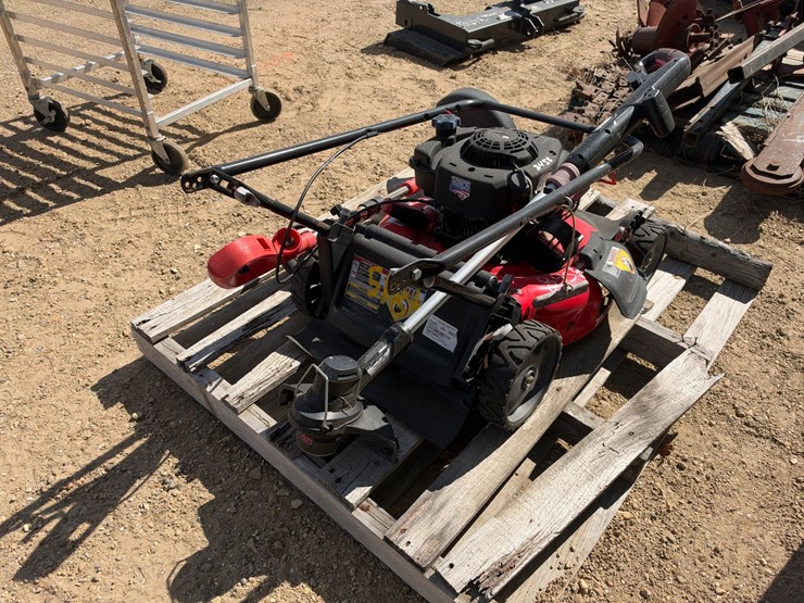 #5184-•-(2)-weedeaters-and-troy-bilt-push-mower-image-4
