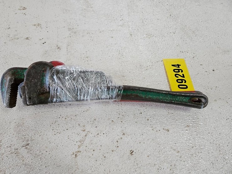 #9294-•-(2)-18"-pipe-wrenches-image-5