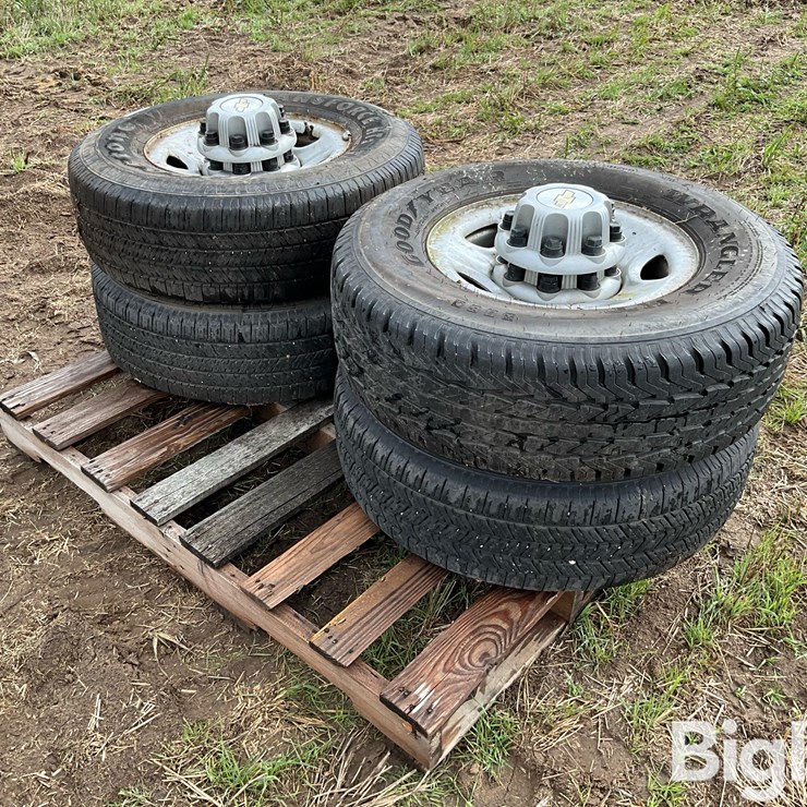 Chevrolet 16” Pickup Tires On Rims