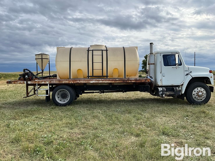 1986-international-s1955-s/a-water-truck-image-4