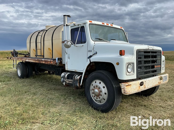 1986-international-s1955-s/a-water-truck-image-3