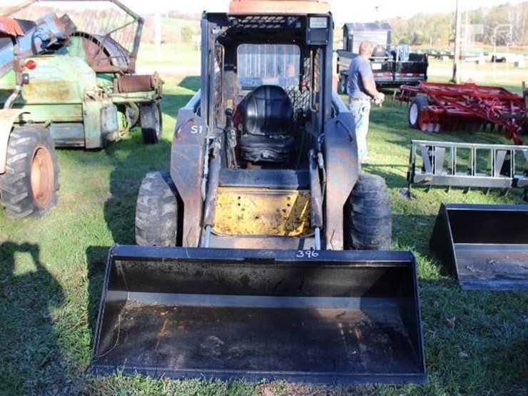 new-holland-l180-image-2