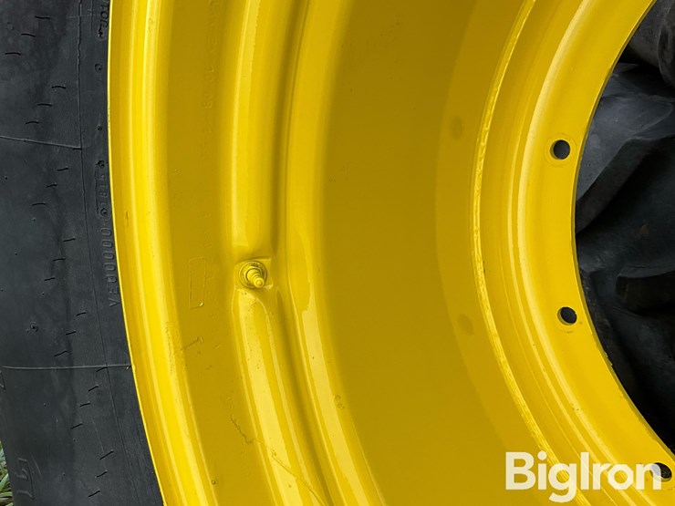 firestone-710/70r42-sprayer-flotation-tires-on-jd/titan-rims-image-11