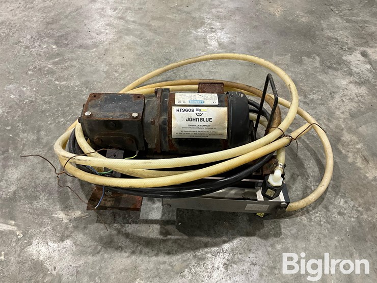 john-blue-21630-100gph-chemigation-pump-image-2