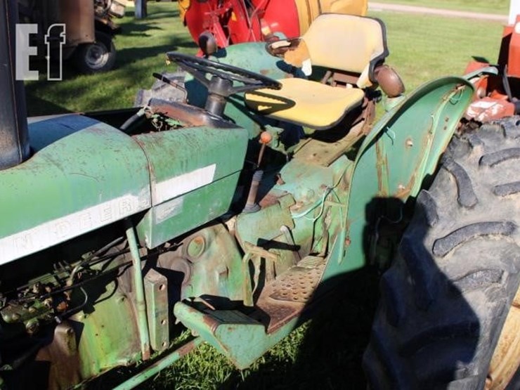 john-deere-2240-image-4