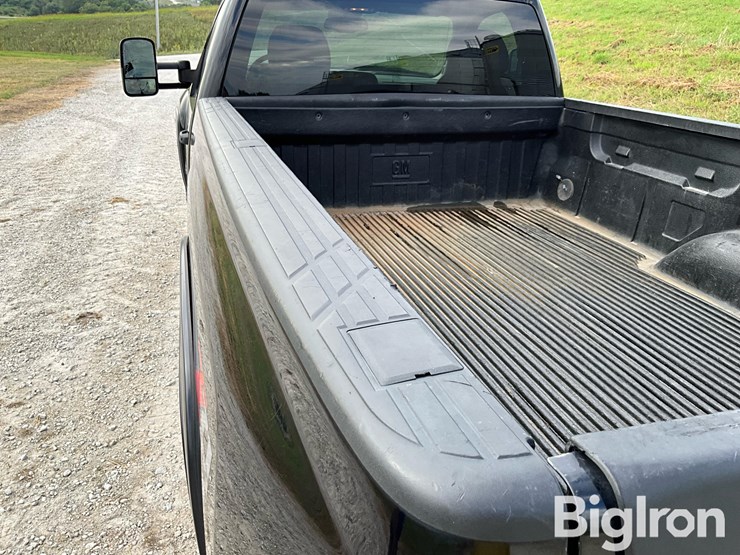 2008-chevrolet-silverado-2500hd-4x4-diesel-pickup-image-12