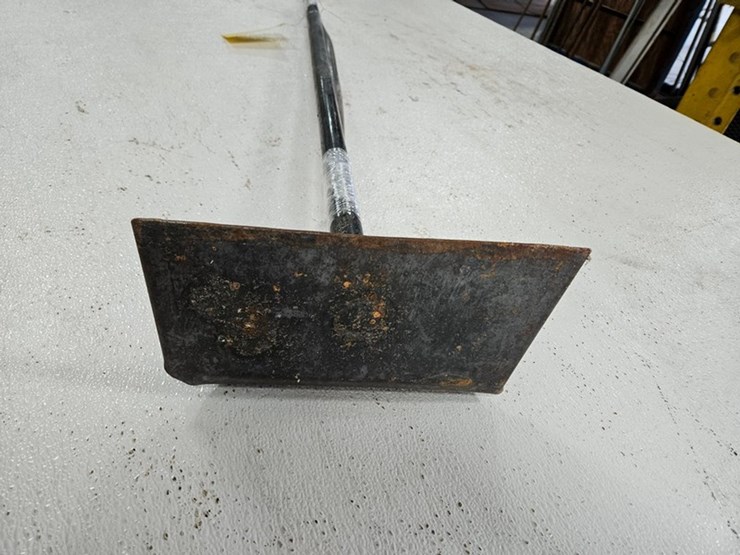 #9201-•-tamper-and-sump-scoop-image-4