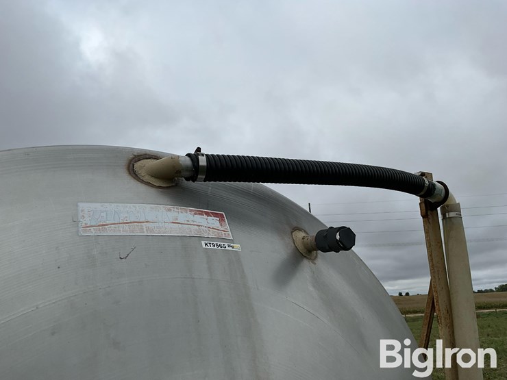 progress-1600-gal-stainless-steel-fertilizer-nurse-tank-on-truck-body-image-18