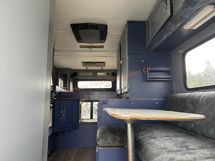 1994-northland-apache-10'-truck-camper-image-7
