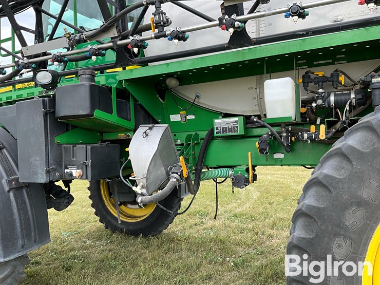 2010-john-deere-4930-self-propelled-sprayer-image-16