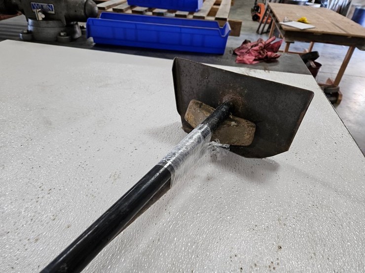 #9201-•-tamper-and-sump-scoop-image-9