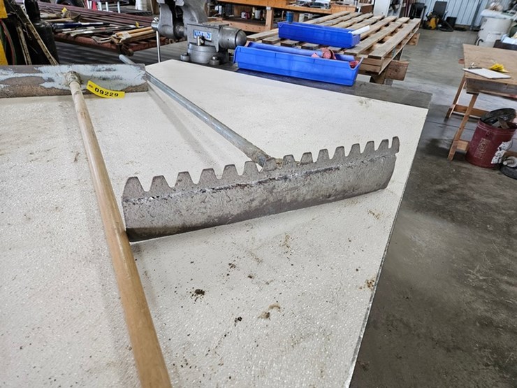 #9229-•-rack-of-concrete-come-alongs-image-6