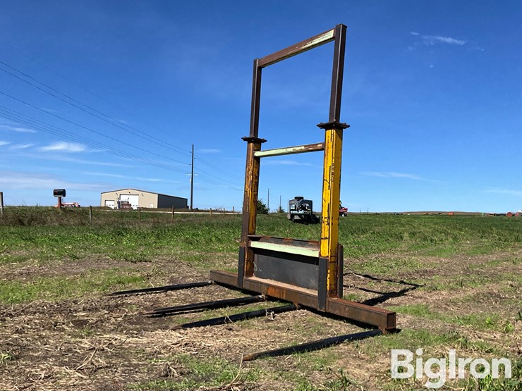three-bale-spear-skid-steer-attachment-image-1