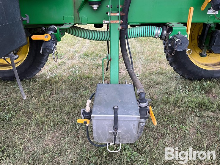 2010-john-deere-4930-self-propelled-sprayer-image-17
