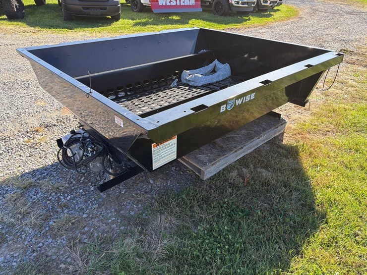 bwise-7’-hydraulic-dump-for-pick-up-image-3
