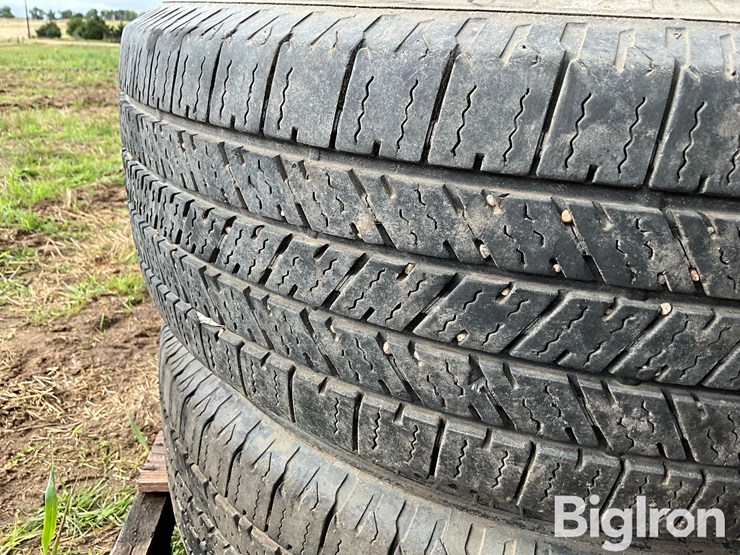 chevrolet-16”-pickup-tires-on-rims-image-20