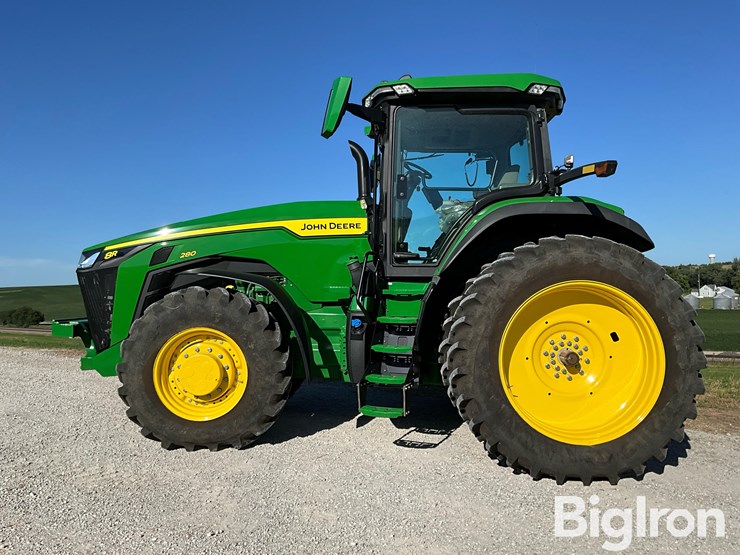 2023-john-deere-8r-280-mfwd-tractor-image-8