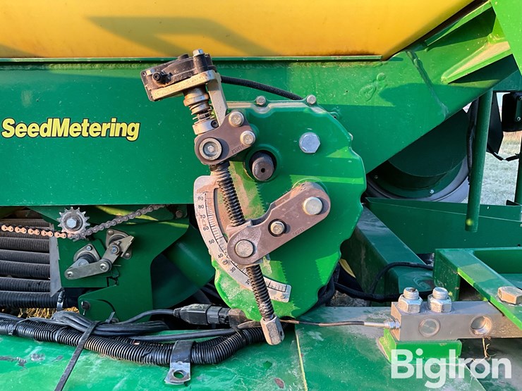 2013-john-deere-1990-ccs-air-seeder-image-20
