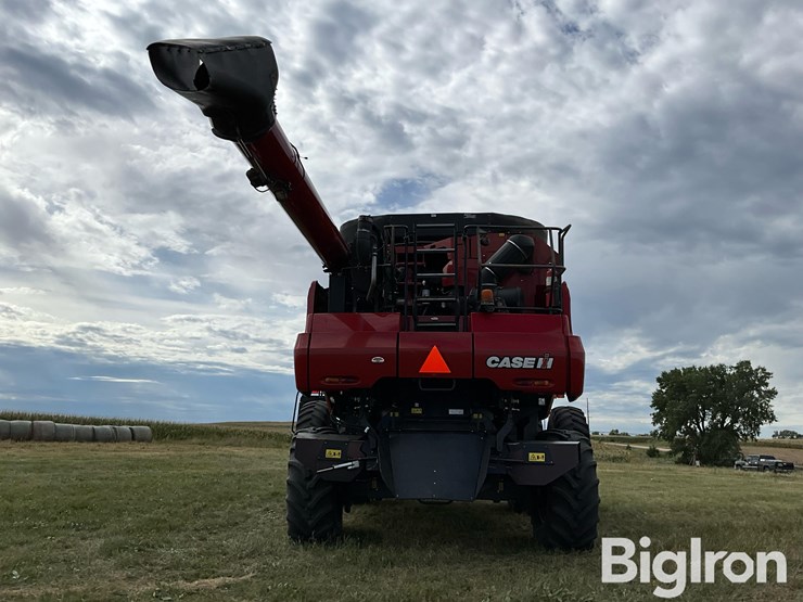 2013-case-8230-afs-2wd-combine-image-6