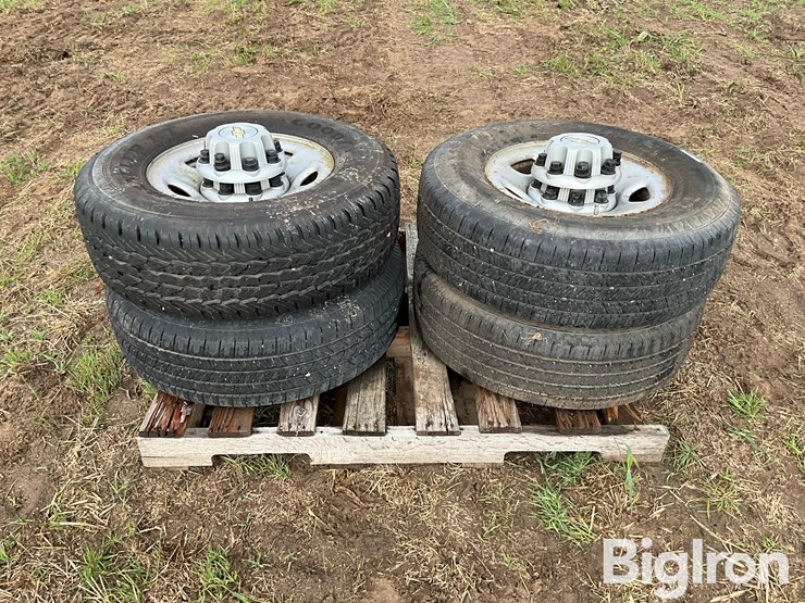 chevrolet-16”-pickup-tires-on-rims-image-6