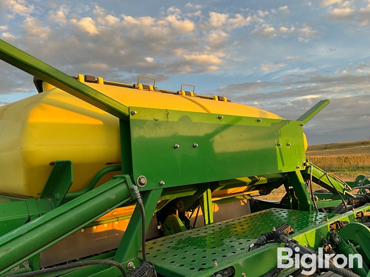 2013-john-deere-1990-ccs-air-seeder-image-17
