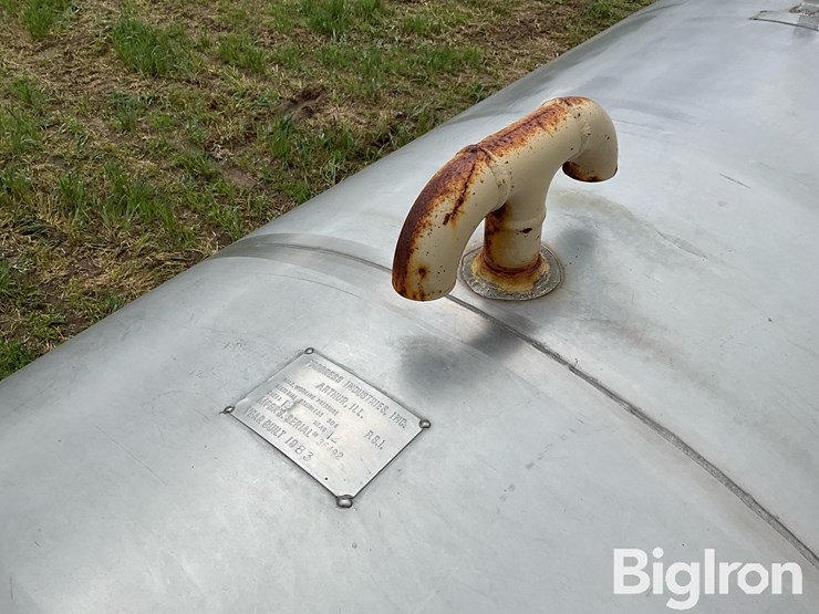 progress-1600-gal-stainless-steel-fertilizer-nurse-tank-on-truck-body-image-11