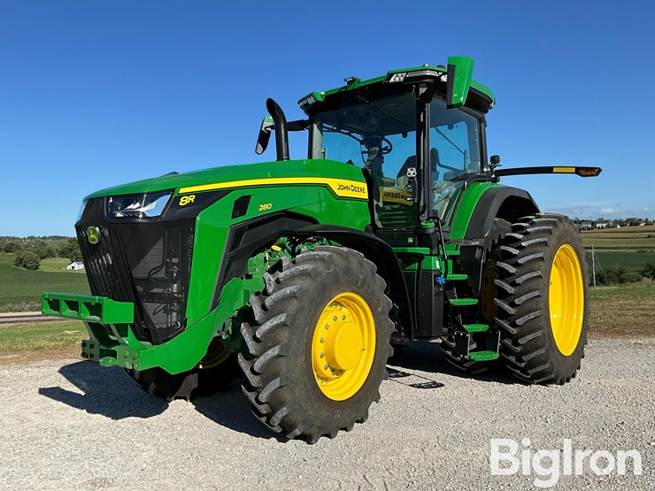 2023-john-deere-8r-280-mfwd-tractor-image-1