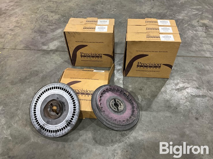 precision-planting-milo/sugar-beet-planter-seed-discs-image-7