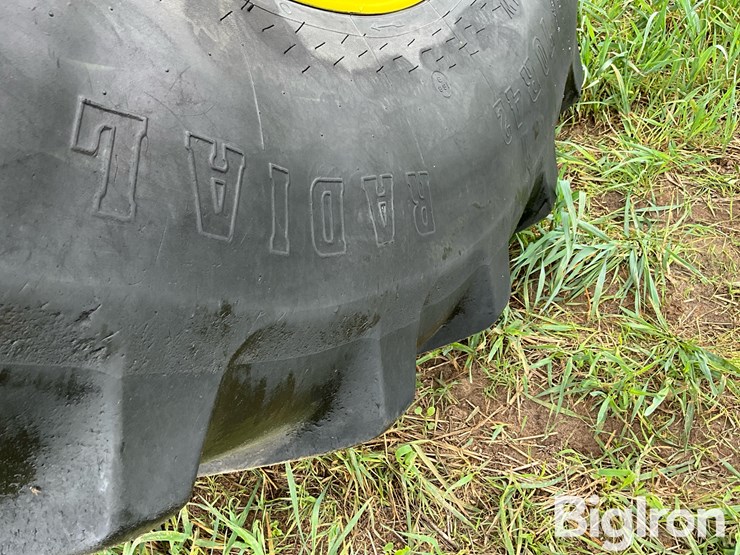 firestone-710/70r42-sprayer-flotation-tires-on-jd/titan-rims-image-14
