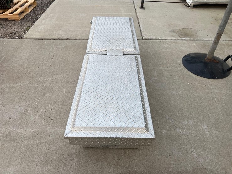 deezee-pickup-box-tool-box-image-2