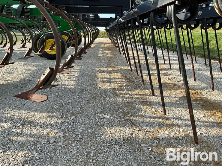 2016-john-deere-2210l-45’-field-cultivator-image-19