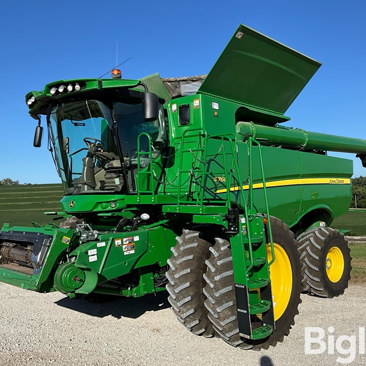 2020 John Deere S760 2WD Combine