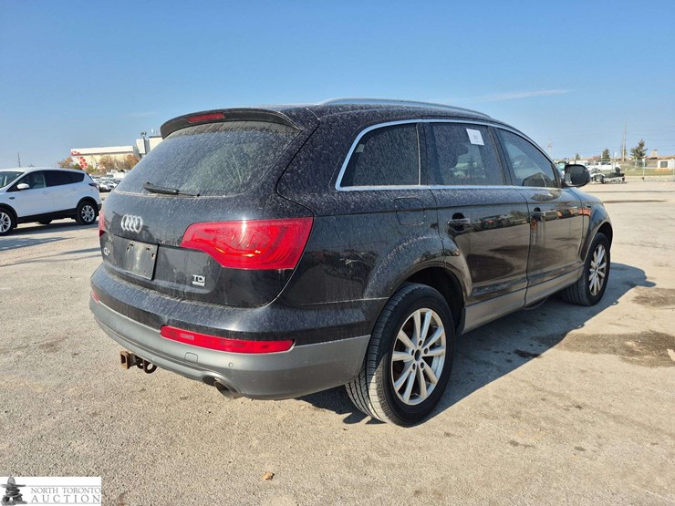2011-audi-q7-image-36