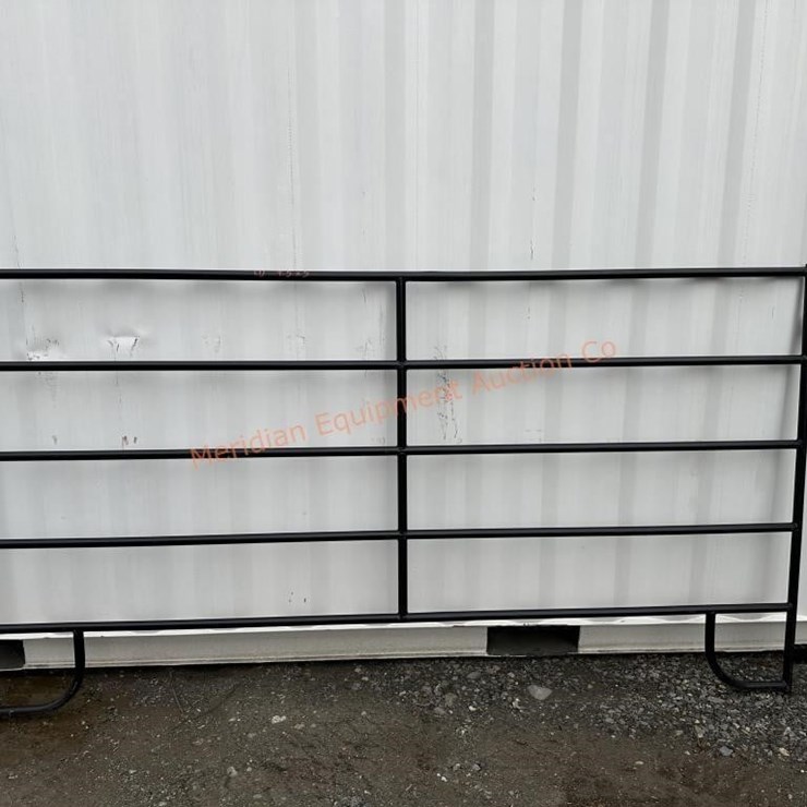 9.5' x 5' LD Livestock Panel New, Bid $ X 4