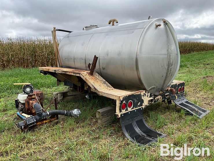 progress-1600-gal-stainless-steel-fertilizer-nurse-tank-on-truck-body-image-7
