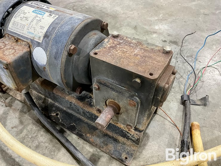 john-blue-21630-100gph-chemigation-pump-image-12