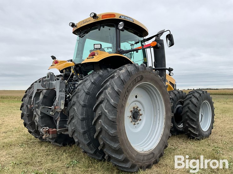 2013-challenger-mt685d-mfwd-tractor-image-5